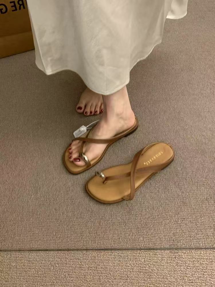 Set of Toe Slippers for Women To Wear Summer New French Fairy Style Sandals with Skirts for Vacation Beach Soft-soled Flat Sandals