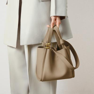 Bag Summer Female Messenger Is Popular Today, New Versatile Bucket Bag Niche Designer Leather Portable Vegetable Basket