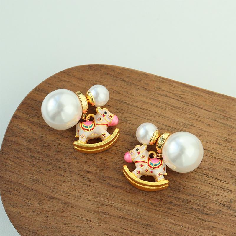 Retro Rocking Horse Pearl Necklace with Colorful Enamel - Luxurious Clavicle Chain
