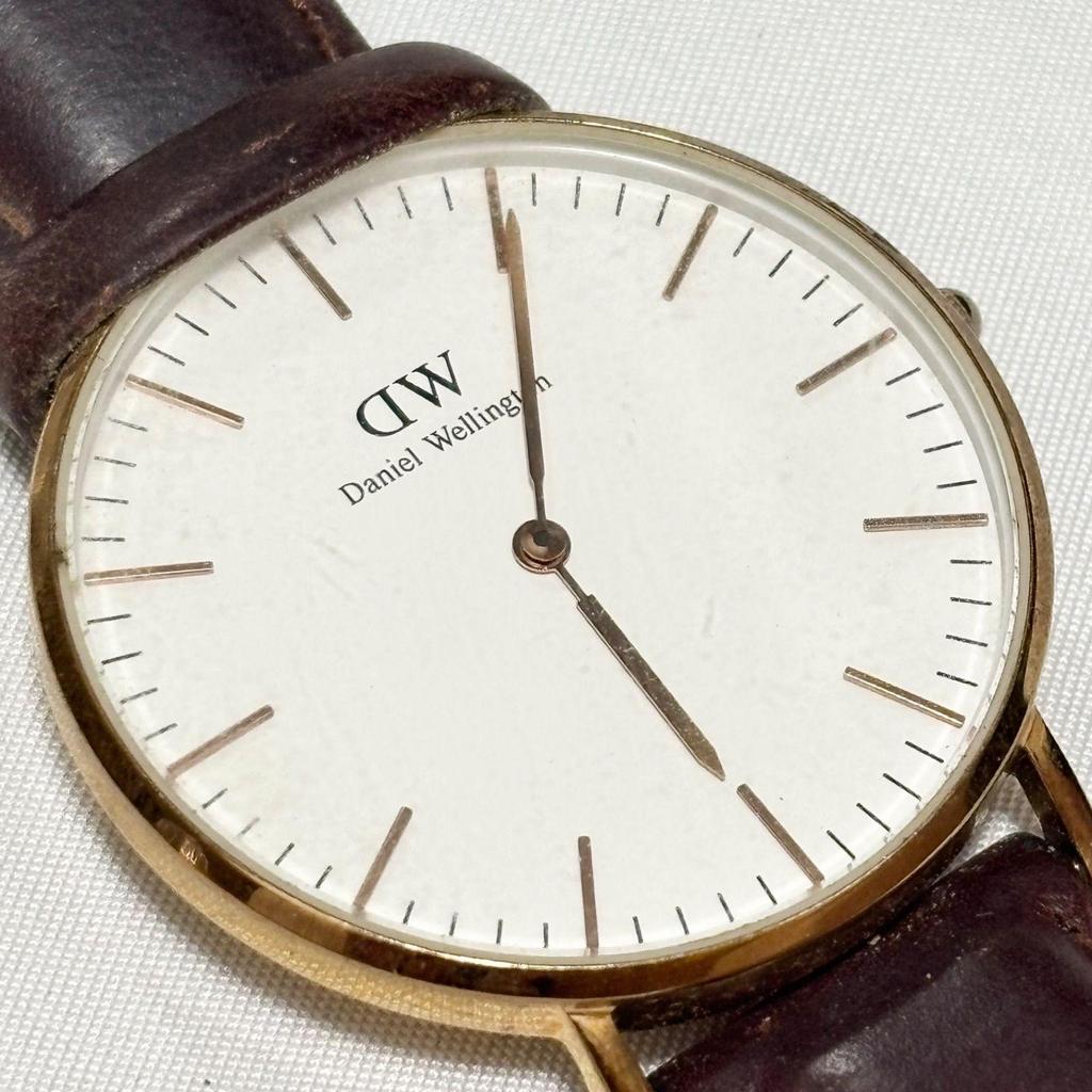 Used [Free Shipping] Daniel Wellington/Daniel Wellington/White X Brown/Quartz watch/Quartz watch/Battery dead/Operation Not confirmed/Used item/Junk