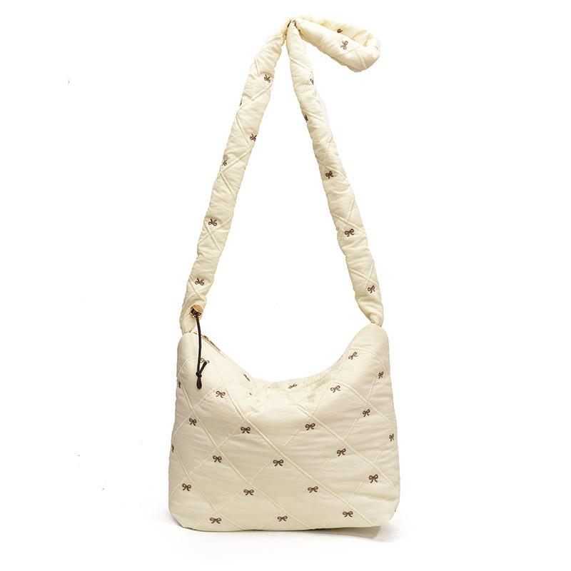 Stylish Handbag With Bow Accent And Quilted Fabric Ideal For Casual Outings And Looks Urban