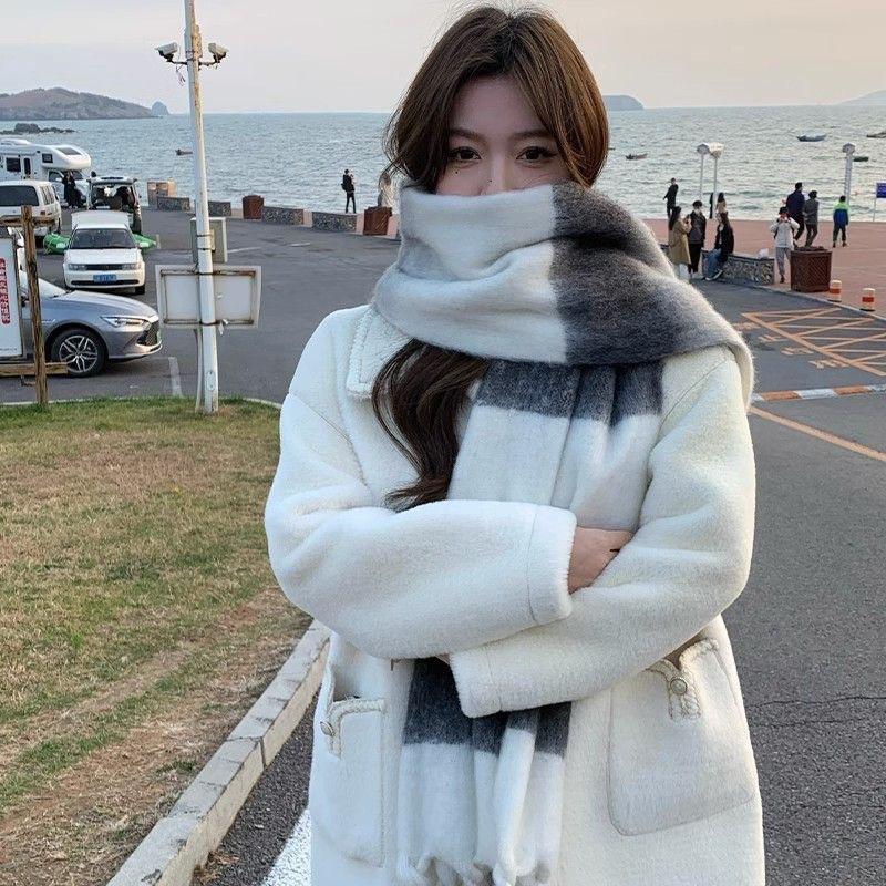 New winter gradual change scarf women's hemp thick braid dog tail contrasting color thickened warm Korean fashion high