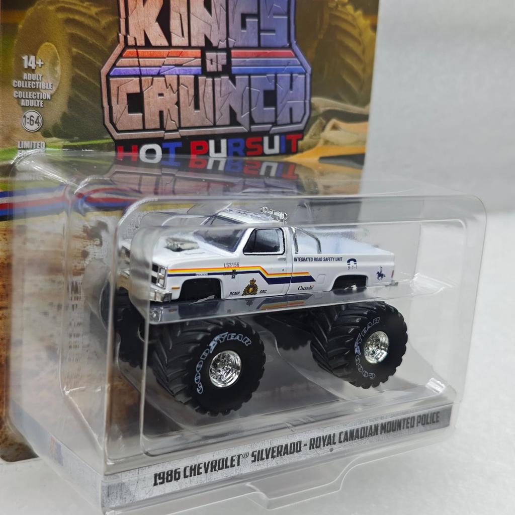 GreenLight 1:64 1986 Silverado -Royal Canadian Mounted Police Simulation Car Model Alloy Mini Toy Display Ornament Gift