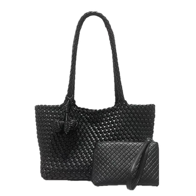 Hand-Woven Large Capacity Women’s Bucket Tote - Spring/Summer 2026 Collection