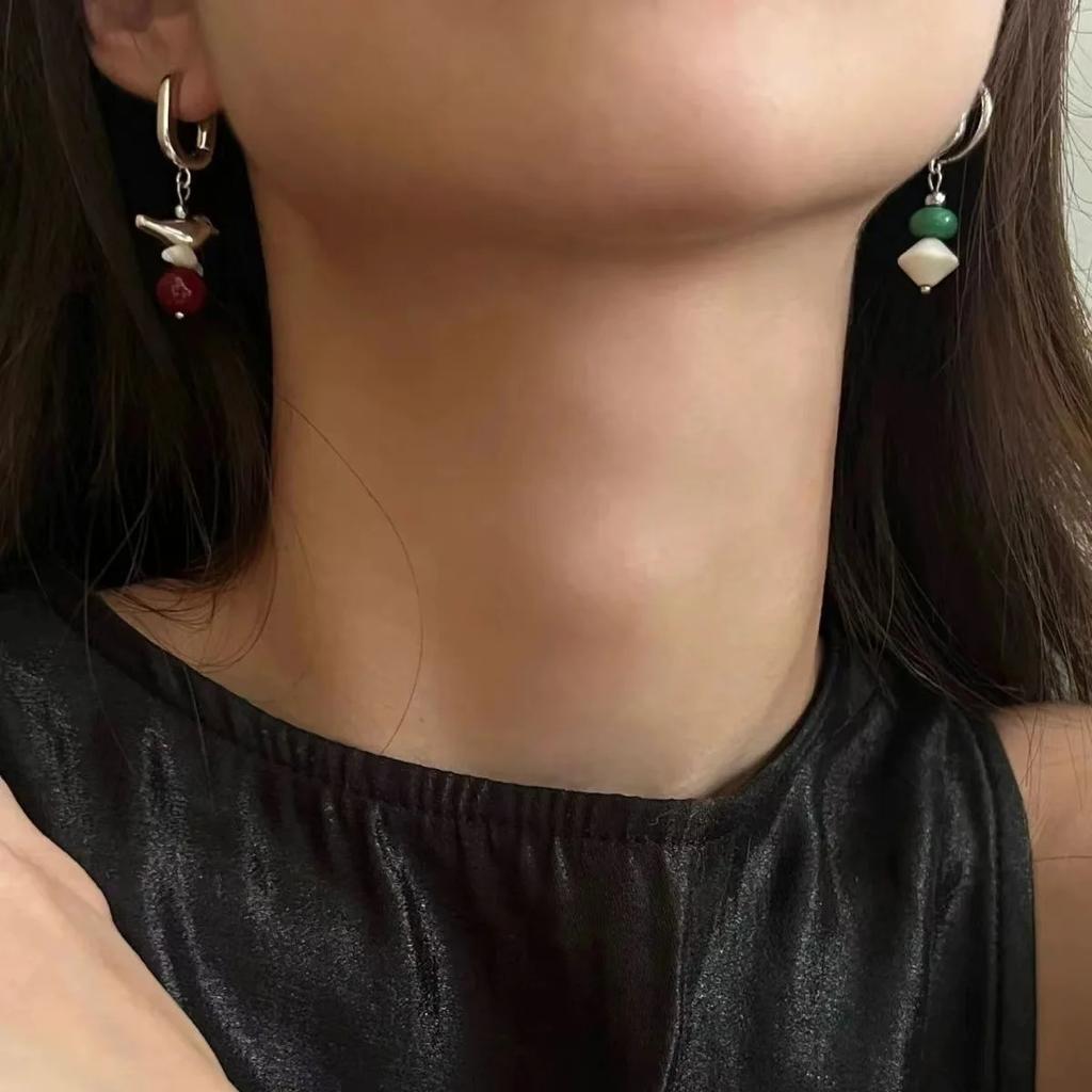 2025 Trend Vintage Designer Hängeasymmetrische Handgemachte Perlen Ohrhänger Ohrringe Frau Koreanische Mode Dopamin Metallohrringe Geschenk