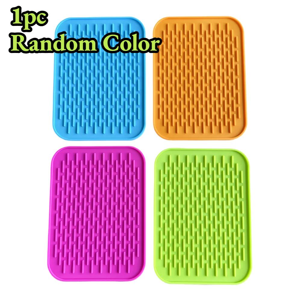 

1/4pcs Silicone Heat Resistant Table Pad, Protects Surfaces, Flexible & Washable for Kitchen, Hot Pots, Plates, As Coaster