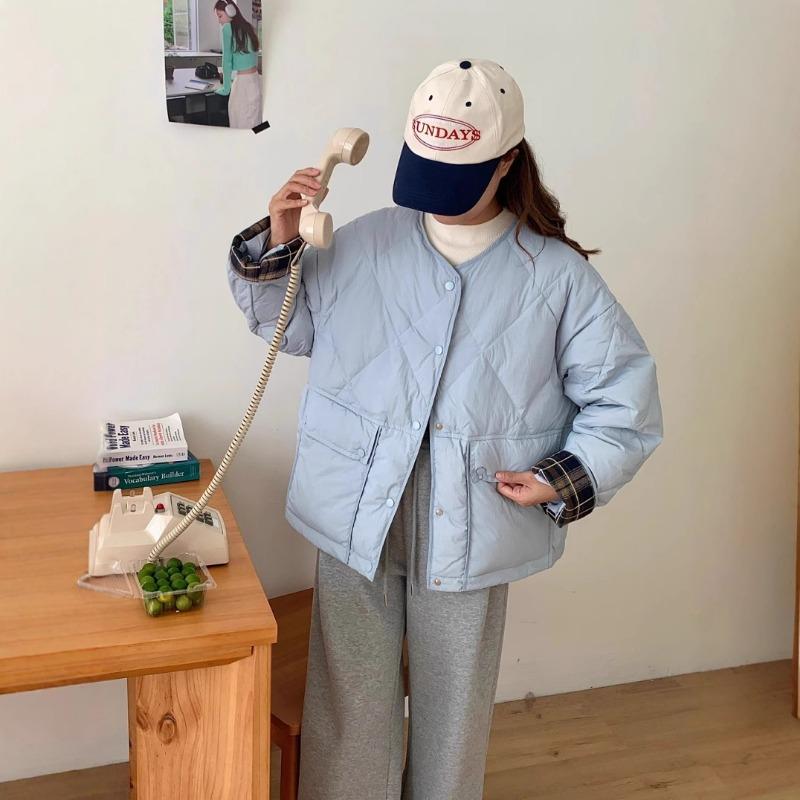 Crew neck sleeves plaid splicing down jacket women's light and thin short diamond small loose white duck down jacket