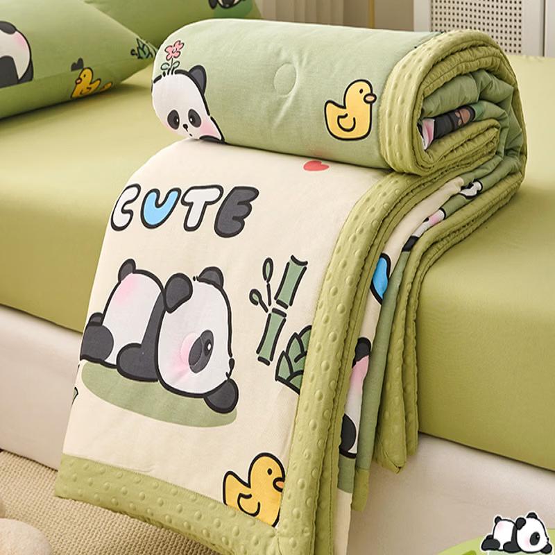 LISM Panda Play Soybean Fiber All-Season Quilt