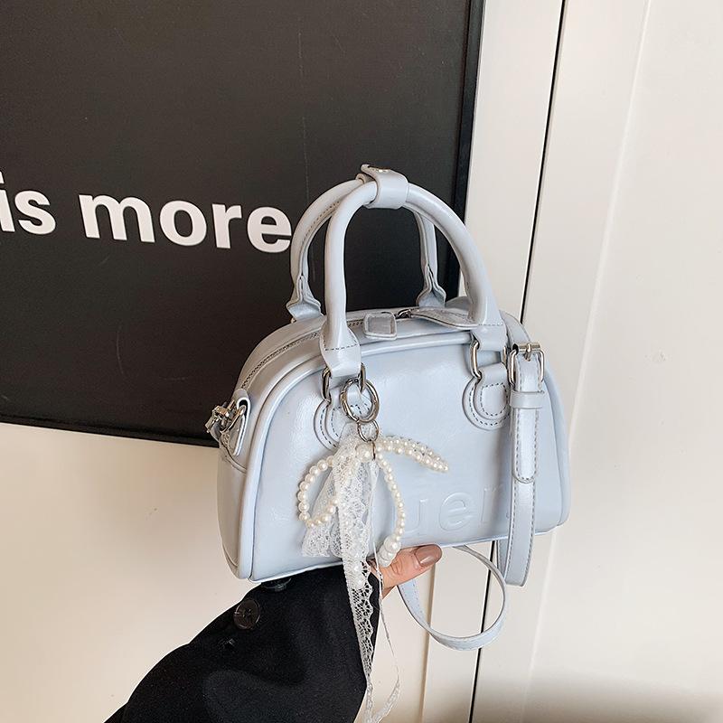 Premium niche bag women's spring and summer 2025 new fashion shoulder messenger bag casual Korean version portable pillow bag