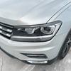2Pcs Headlight Cover Eyelid Eyebrow For Volkswagen Tiguan MK2 2017-2020 Gloss Black Headlight Eyelids Car Body Kit Accessories