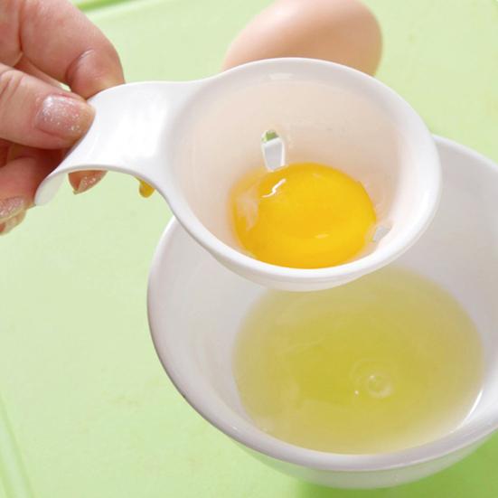 Egg Yolk Separator BPA-Free Plastic Egg White Filter with Ergonomic Handle Easy Clean Baking Gadget for Cakes Muffins Meringues Custards