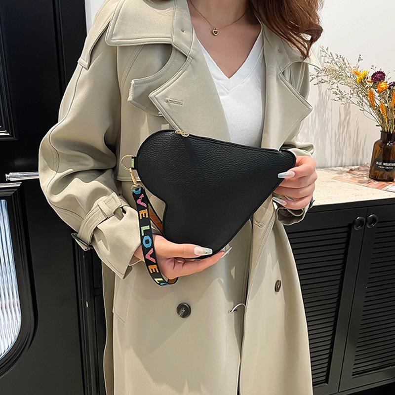 Fashion Heart-Shaped Mini Clutch for Women Candy Colored Coin Purse with Wristlet Stylish Zipper Card Holder & Key Pouch