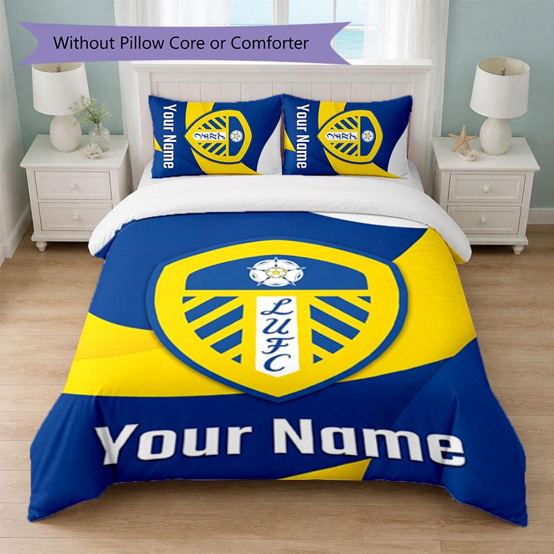 Leeds United Set Biancheria da Letto Personalizzato con Nome Testo 1 Copripiumino+2 Federe Logo Calcio Regalo Personalizzato per Occasione Speciale Decorazione Camera da Letto