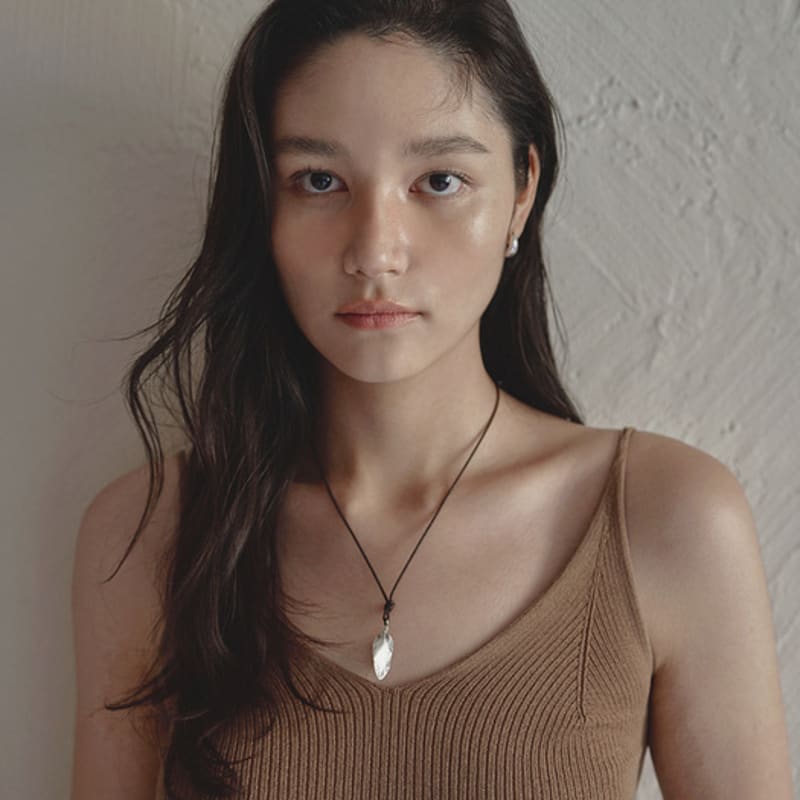 MADE BY EGO Feather Leather Necklace