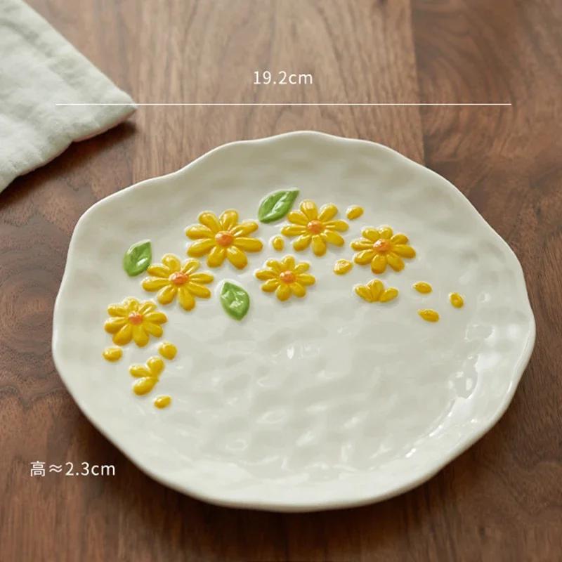 Relief Flower Ceramic Plate Coffee Shop Afternoon Tea Dessert Snack Plate Home Delicious Dish Dining Plates Exquisite Tableware