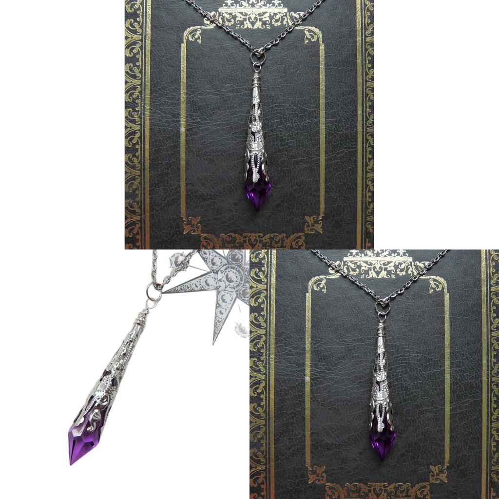 Gothic Heart Shaped Pendant Necklace With Vintage Silver Alloy Chain For Women