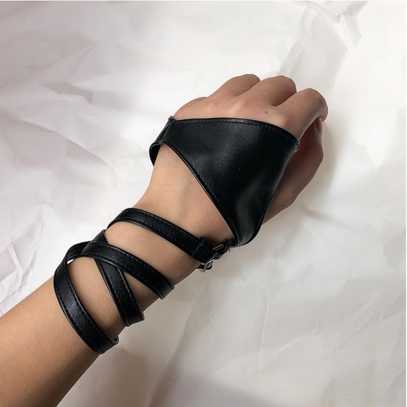 Women Sexy Black Half-Finger Gothic Punk Style Strap Leather Gloves Fingerless Hip-Hop Cosplay Stage Perfermence Accessories