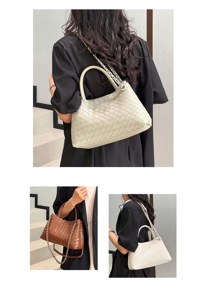 2026 Fashionable Woven Texture Bucket Handbag: High-End Chain Shoulder & Crossbody Versatile Commuter Bag