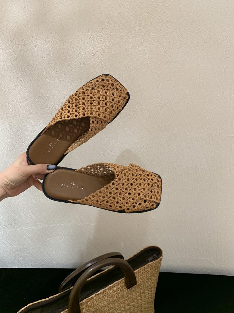 2025 Summer New Woven Breathable Square Head Slippers Bohemian Ethnic Style Hollow Bag Head Cool Slippers