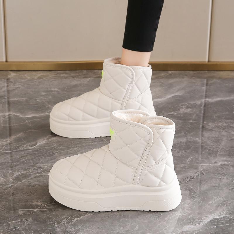 Harbin snow boots new winter velvet warm cotton shoes thick sole heightening white short boots