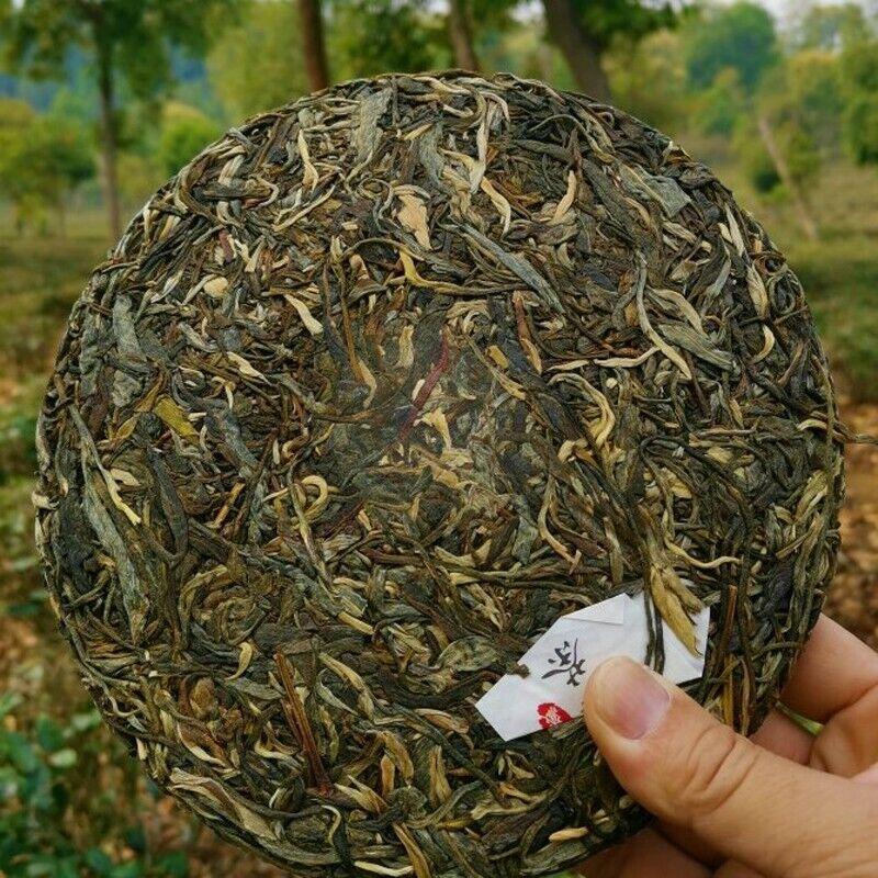 357 g Zelený čaj Zhonghong Indie Mengku jarní čaj Yunnan Pu'er Raw Tea Cake