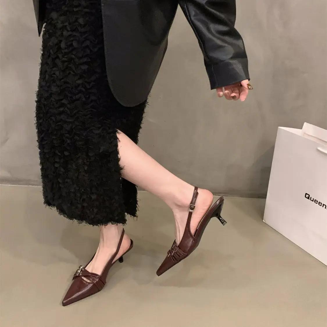 

Женская обувь закрытые повседневные нескользящие горячие сандалии для женщин полувинтажные новые дышащие модные или удобные и элегантные оригинальные 35