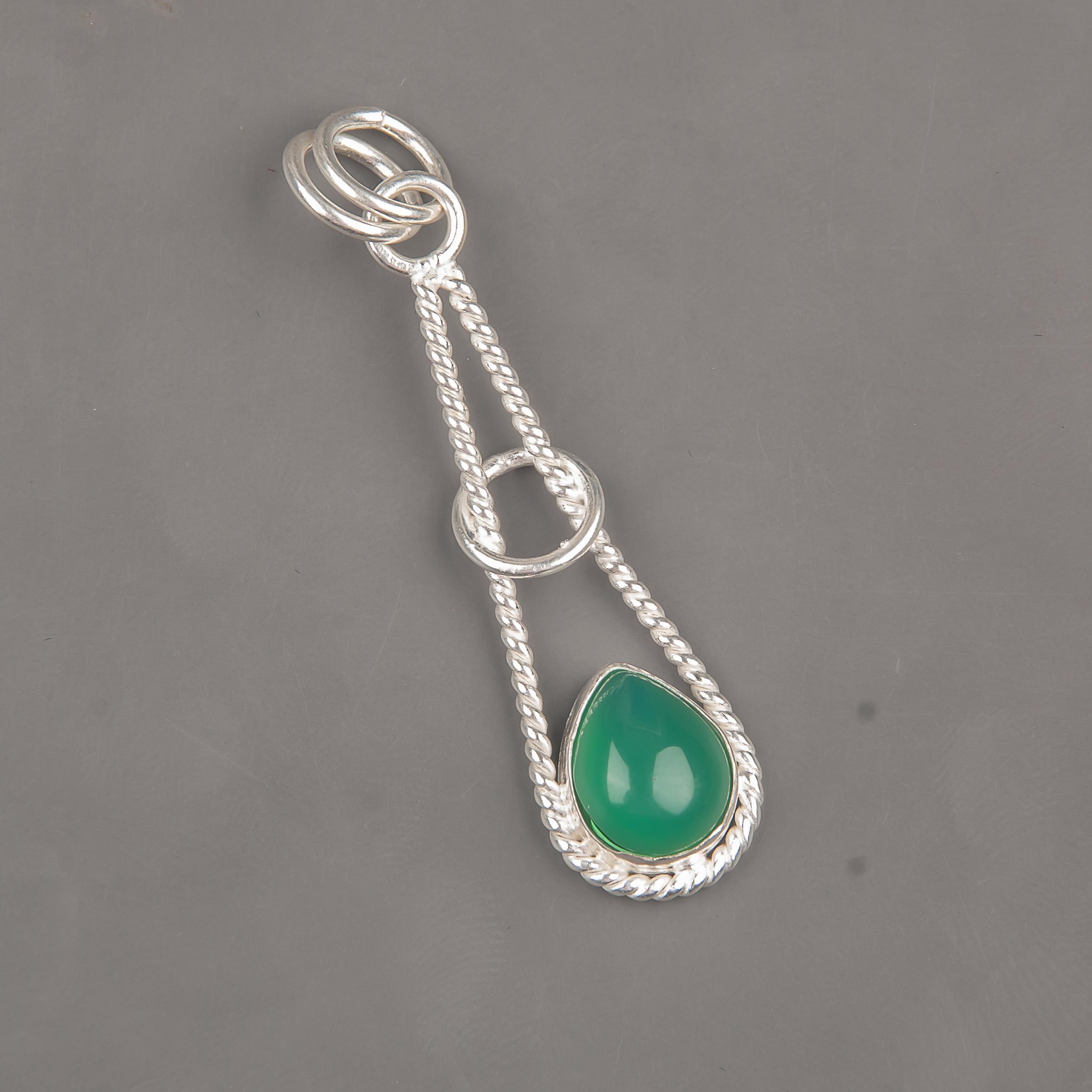 

Wonderful Green Onyx Gemstone Jewelry, 925 Solid Sterling Silver Pendant, Handmade Dazzling Silver Chain Pendant For Thanksgiving Gift 1.78 Inches зелений
