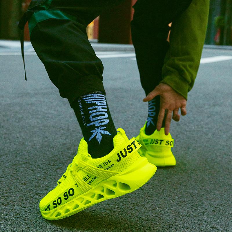 Baskets volantes tissées légères, respirantes et confortables pour hommes, baskets à la mode pour femmes, chaussures pour femmes de grande taille