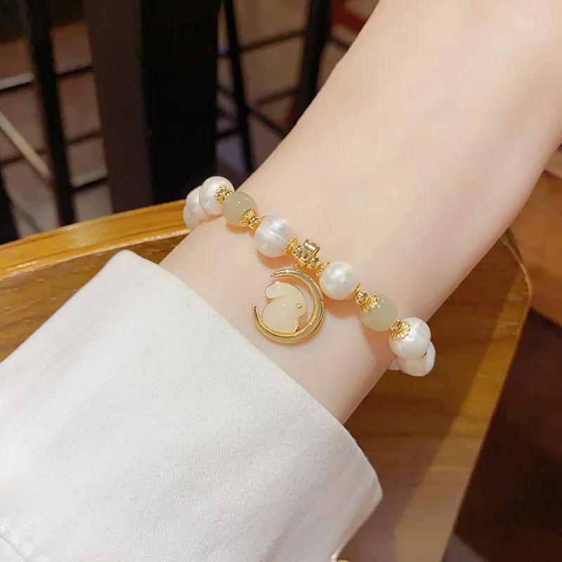 

Браслет с лунным кроликом из натурального пресноводного жемчуга