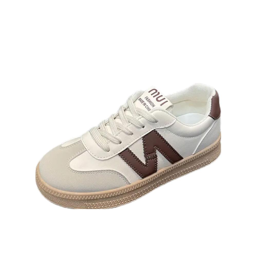 Neue leichte deutsche Trainingsschuhe, kleine weiße Schuhe mit dicken Sohlen, vielseitige, weiche Sohlen, lässige Sport-Retro-Boardschuhe im ausländischen Stil