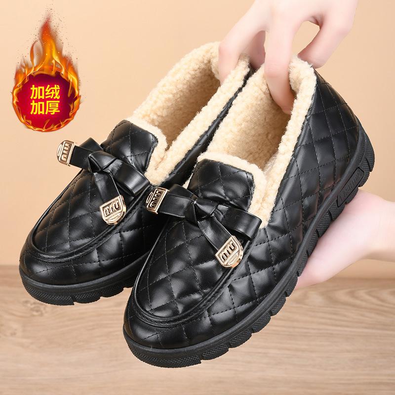 Processing Custom Loafers Women's Winter Velvet Thickened Waterproof Old Beijing Cotton Shoes Soft Sole Fashion Middle-aged and Elderly Mother Shoes