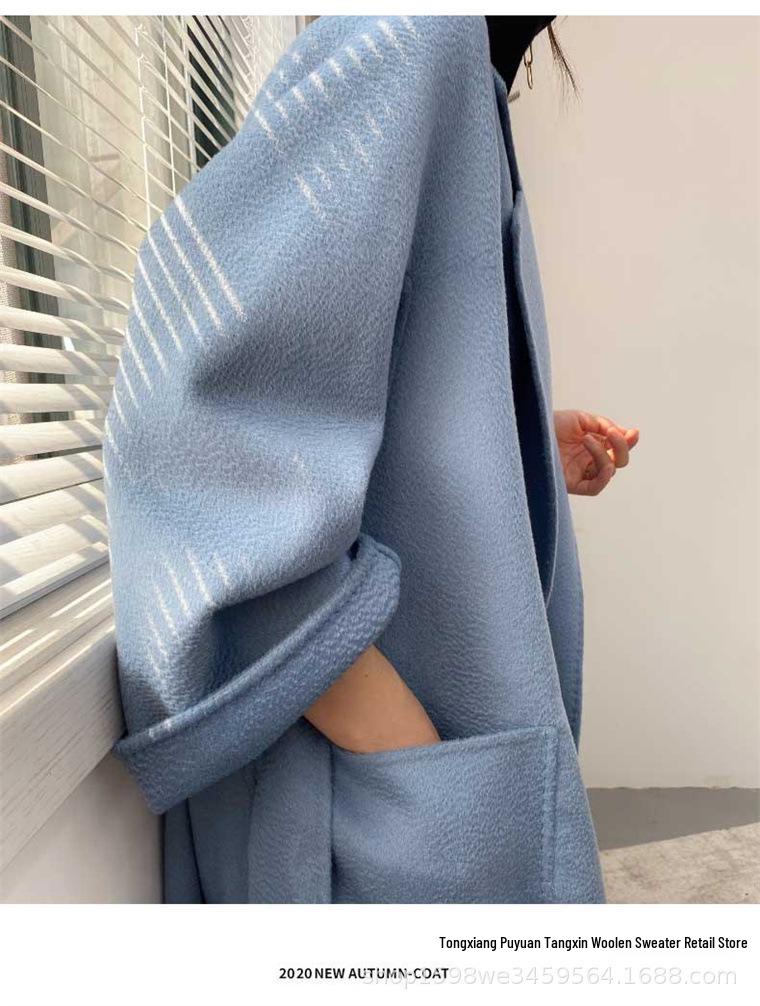 Max Family Style 2023 Women's Extra Long Wool Coat in New Water Ripple Design