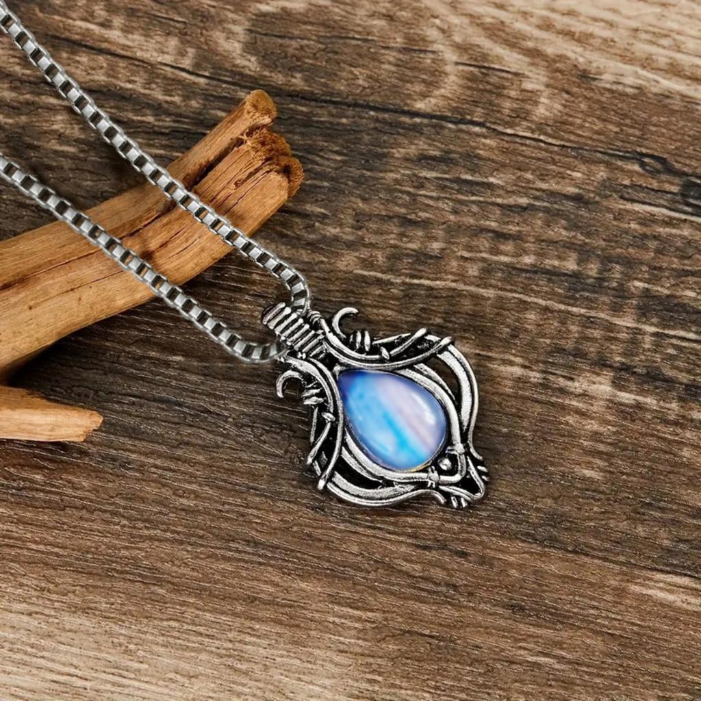 Collana Pendente Vintage Impreziosita con Pietre Preziose Artificiali a Forma di Goccia, Gioielli in Stile Bohémien, Regalo di Compleanno