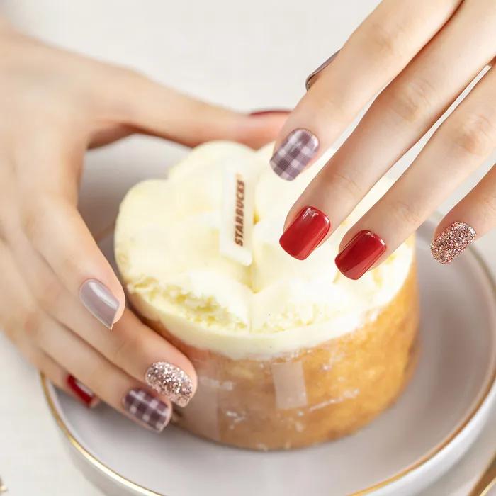 MEGA K TIPS - Fall in Glitter 30 tips + Double-sided tape for nail tips