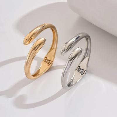Small Niche Minimalist Punk Style Alloy Irregular Women's Bracelet Halloween Party Pool Carnival Fashion Matching Accessories