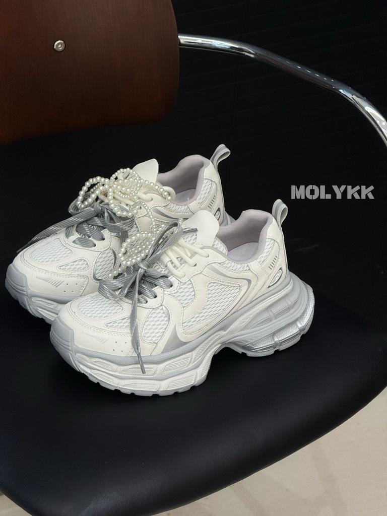 Pearl butterfly dad shoes women's ins tide 2025 early spring new retro platform niche muffin casual sports shoes