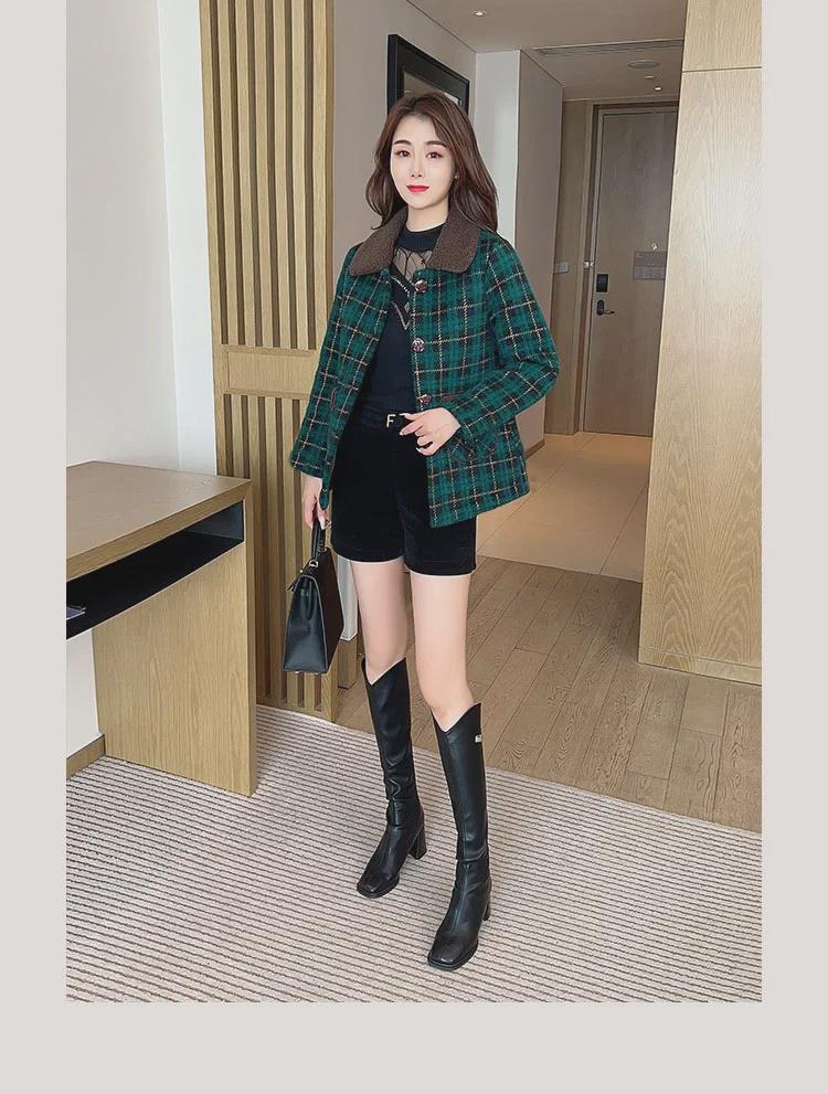 Autumn/Winter 2023 Fashionable Plaid Coat for Middle-aged & Elderly Women