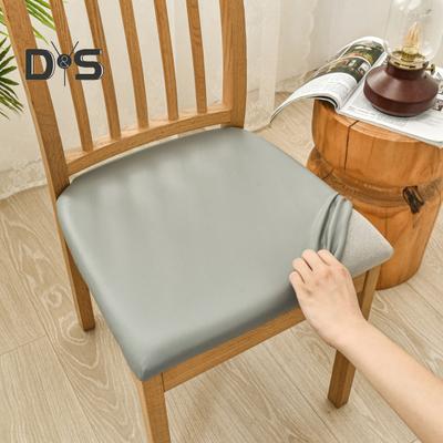 Coprisedia impermeabile in similpelle ad alta elasticità, antiscivolo, facile da installare. Protegge la sedia da pranzo da graffi e macchie d'olio.