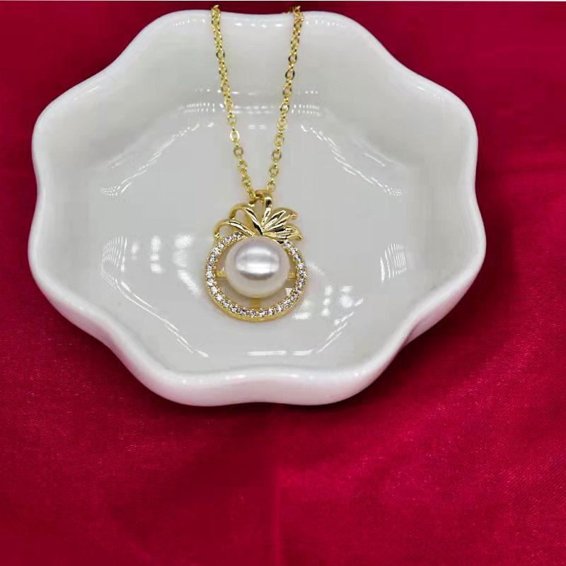 Creative Gift Pearl Necklace Sweet Wind Design Delicate Titanium Steel Clavicle Chain