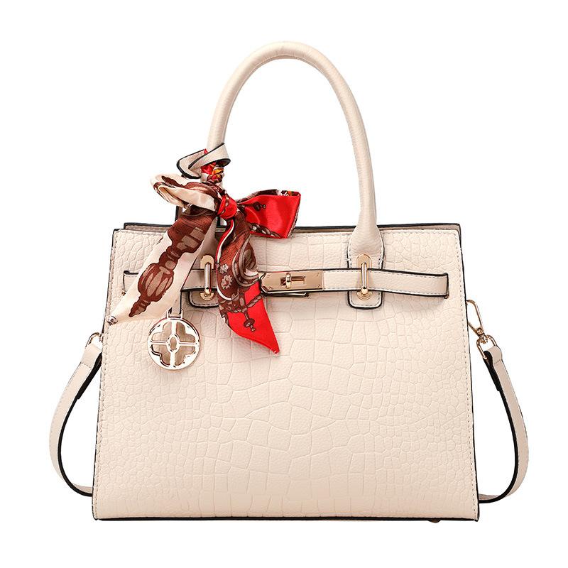 Luxury casual handbag for middle-aged mothers, 2024 summer new crocodile pattern handbag, elegant commuter tote bag for middle-aged women