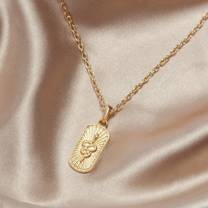 Multilayer European Light Luxury Diamond Inlaid Alloy Pendant Necklace For Women