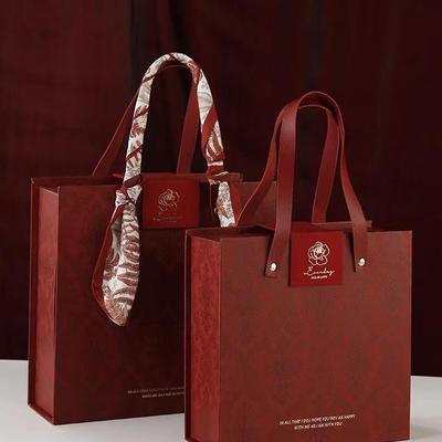Confezionare regali – Scatole regalo