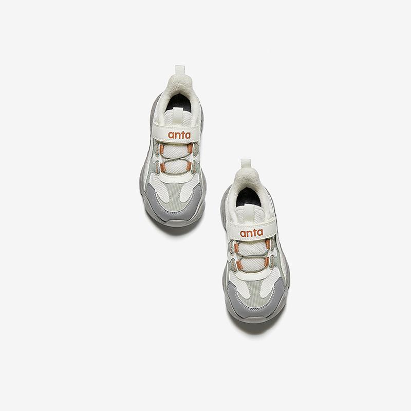 Anta Kids Synthetic Leather Outdoor Series Fleece Lightweight Shock Absorbing Warm Low Top Casual Shoes Kids Casual Shoes White Gray A22449938-1