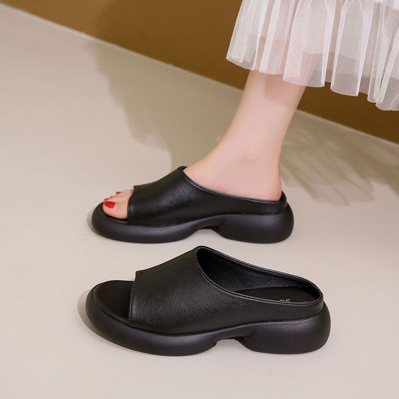 Soft leather thick-soled cool slippers women's 2025 new summer wear flat-soled one-word drag retro comfortable soft-soled sandals women