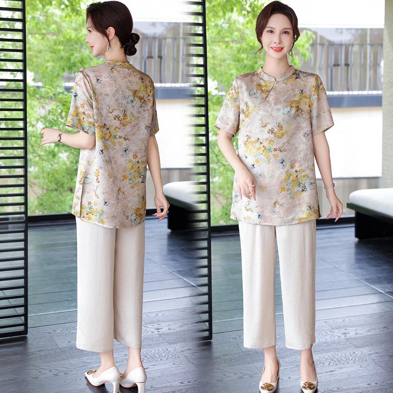 New Summer Qipao Blouse Set for Mothers: Stylish Short-Sleeved Two-Piece Outfit for Middle-Aged and Elderly Women
