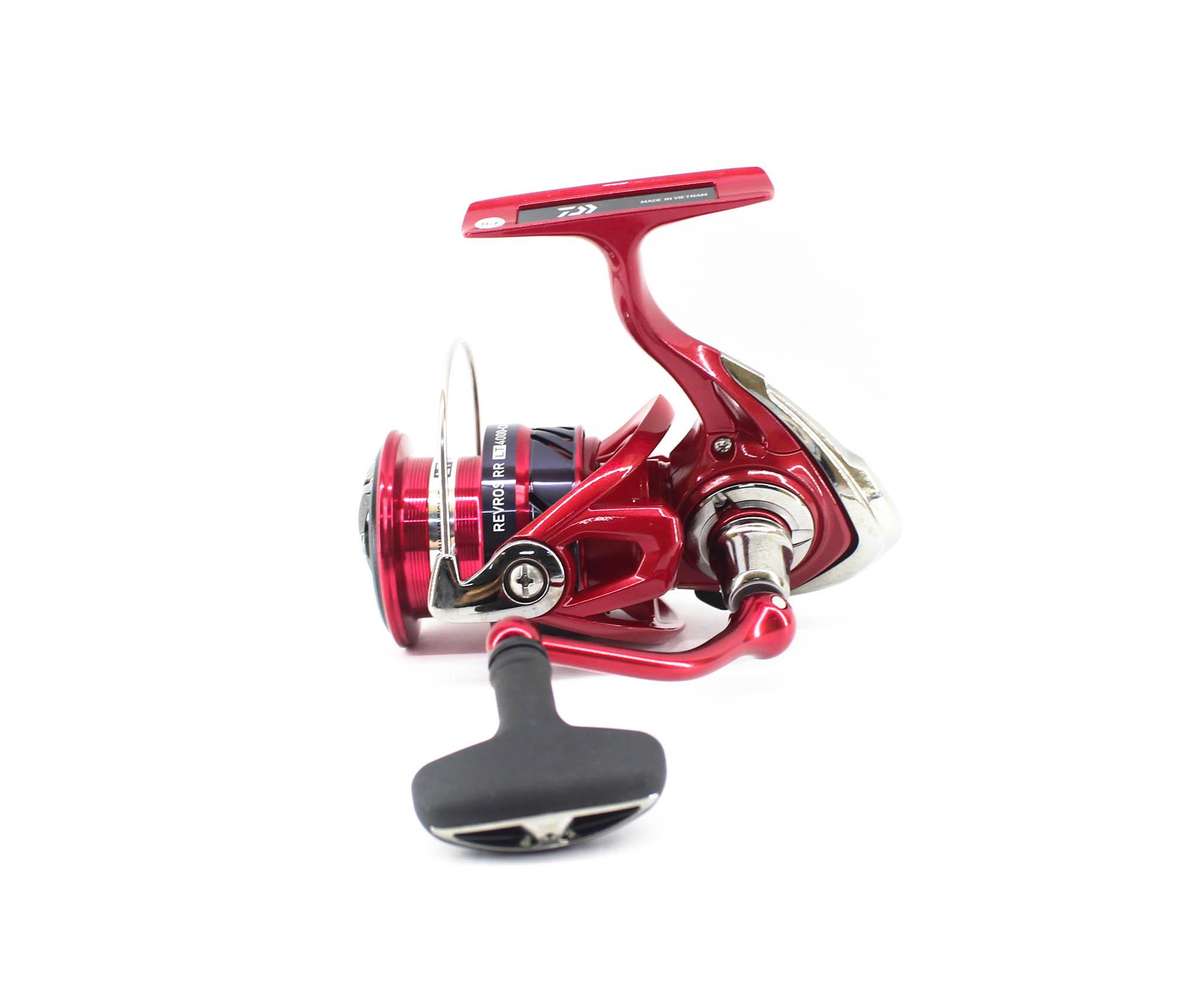 

Катушка Daiwa спиннинговая 19 оборотов RR LT 4000-CXH (7096)