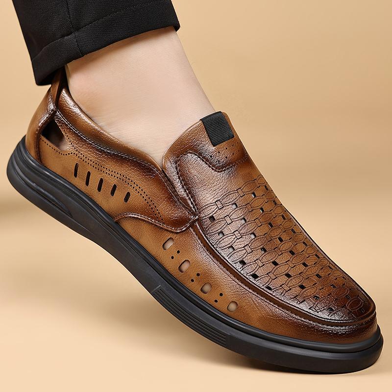 Fashion New Men Hollow Out Business Leather Shoes Slip on Soft Loafers Non Slip Cool Breathable Driving Shoes Flats Summer Walking Shoes