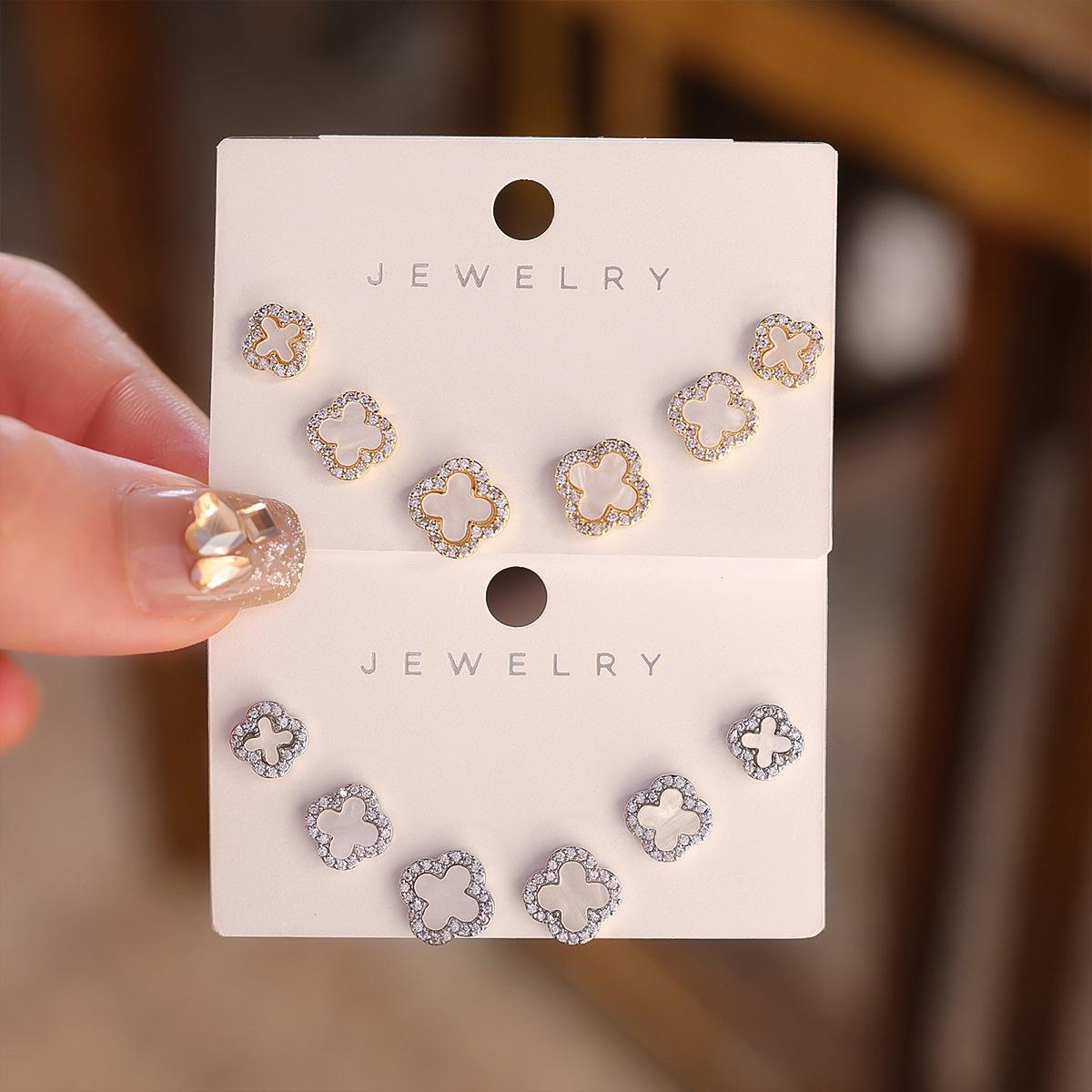 

Four-Leaf Clover Stud Earrings with Mother-of-Pearl and S925 Silver Needle - Exquisite Korean Style