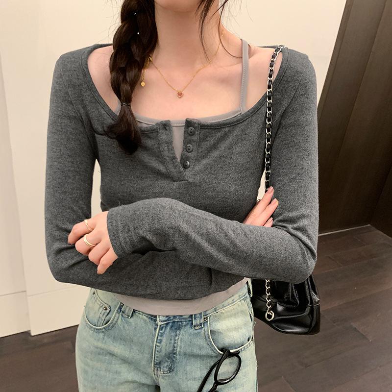 Design Niche Short Fake Two-piece Long-sleeved T-shirt for Women In Autumn and Winter New Hot Girl Slim and Chic Top Trend