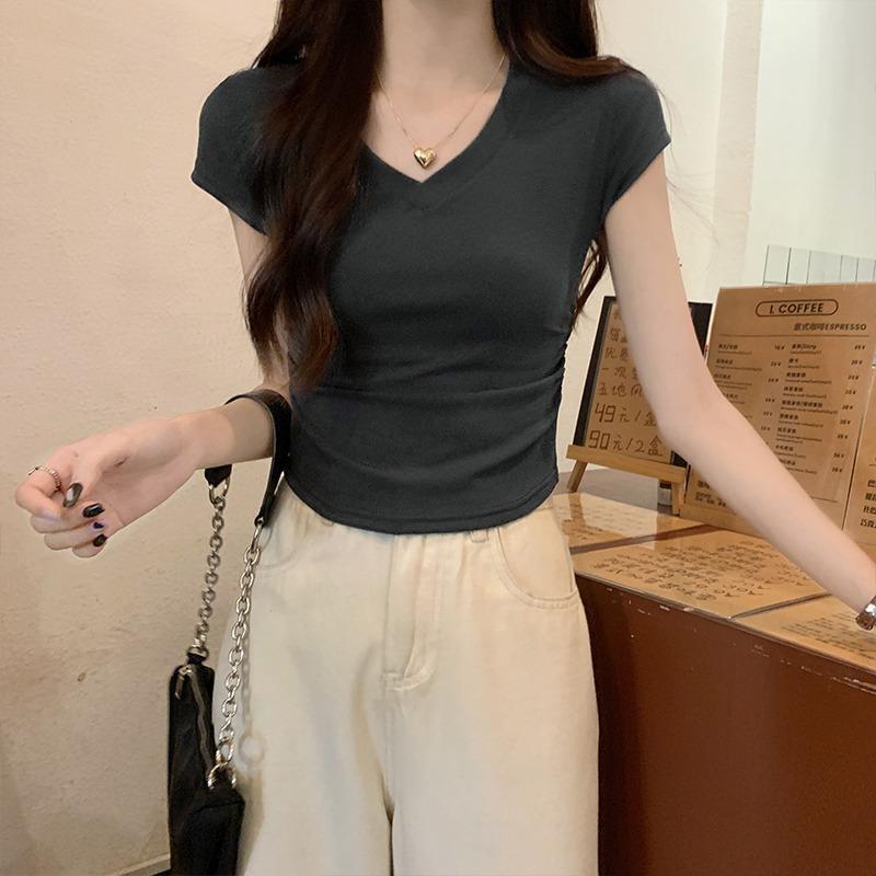 Short-sleeved t-shirt women's summer new design sense niche ice silk front shoulder pleats V-neck exposed collarbone chic top